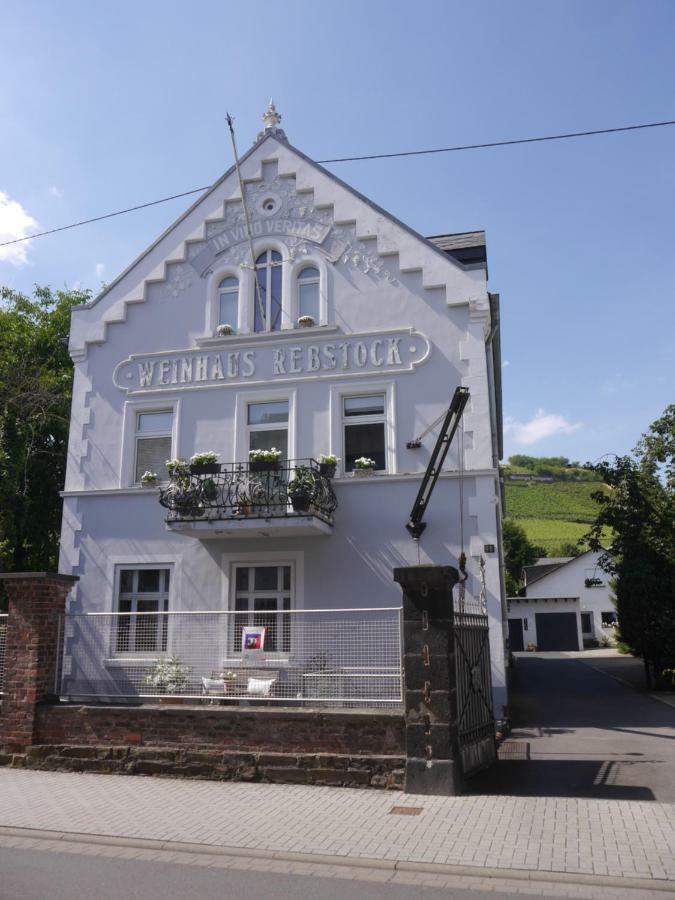 Altes Weingut Weinhaus Rebstock Winningen Exterior foto